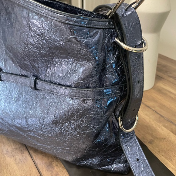 NWT Givenchy Voyou Medium Hobo - Picture 7 of 16